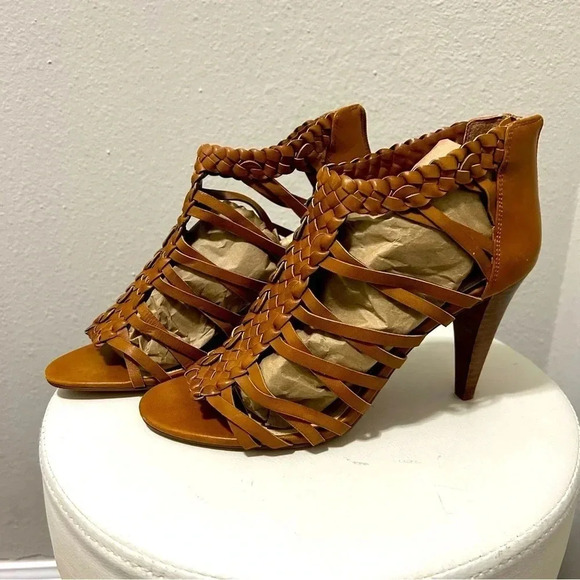 Vince Camuto sandals Size 9.5 - Picture 5 of 10